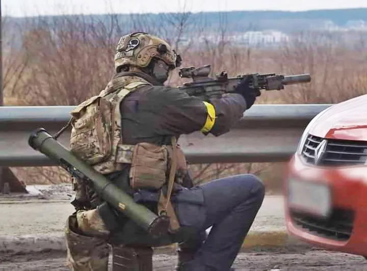 SIG MCX Spear in use with unidentified special operator in Ukraine.
